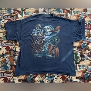 Vintage 90s Men’s Navy Blue Wildlife Nature Graphic Shirt
